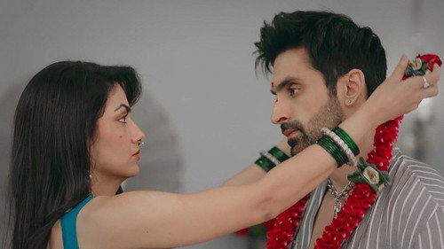 Dildar accepts Amu as his daughter in law still