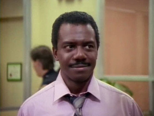 Sledge Hammer! Season 2 Episode 5 - The Death of a Few Salesmen