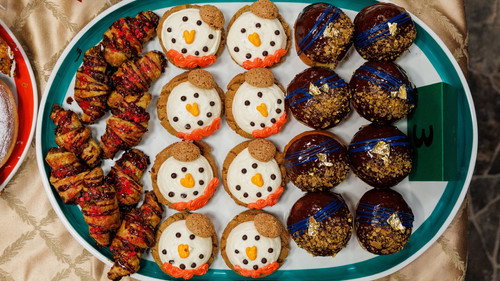 Holiday Baking Championship Season 12 Episode 6 - Jingle Mingle