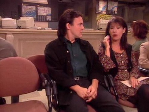 Un gars, une fille Season 3 Episode 11 - Au salon 1 - Papa vient souper - La file d'attente 3