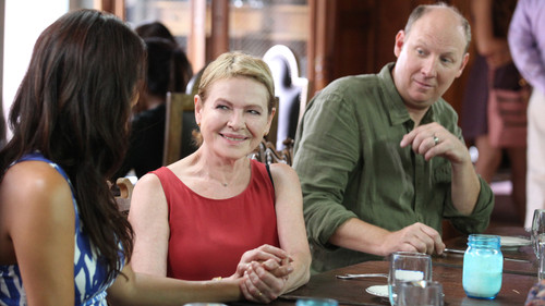 Life in Pieces Season 1 Episode 3 - Sleepy Email Brunch Tree