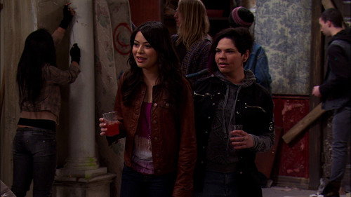 undefined Season 6 Episode 10 - iRescue Carly