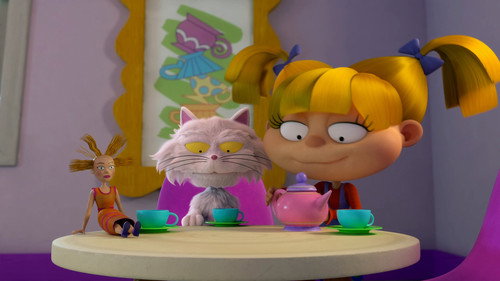 Rugrats Season 1 Episode 42 - Fluffy Moves In
