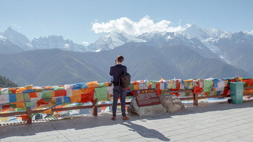 Along the Banks of the Yangtze Season 1 Episode 6 - Motorway to Tibet