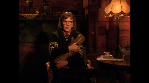 Log Lady Introduction - S02E16 still