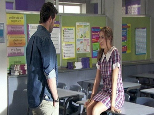 Episode 6033 still