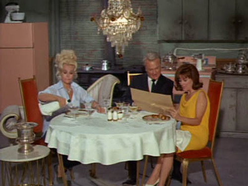 Green Acres Season 2 Episode 4 - How to See South America By Bus