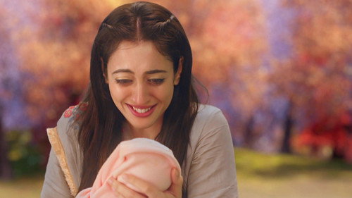 Roshni Delivers Her Baby still