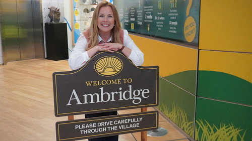 Bargain Hunt Season 73 Episode 7 - Antiques to Ambridge - 75 years of The Archers