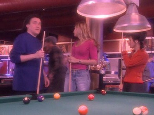 Un gars, une fille Season 6 Episode 18 - Chez la psy 11 - La partie de billard - Les 40 ans de Sylvie