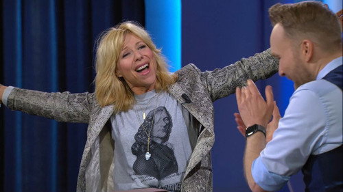 De Avondshow met Arjen Lubach Season 1 Episode 15 - Viewers Questions War Edition | Claudia de Breij
