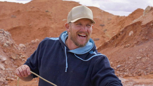 Outback Opal Hunters Season 15 Episode 5 - Crabology 101