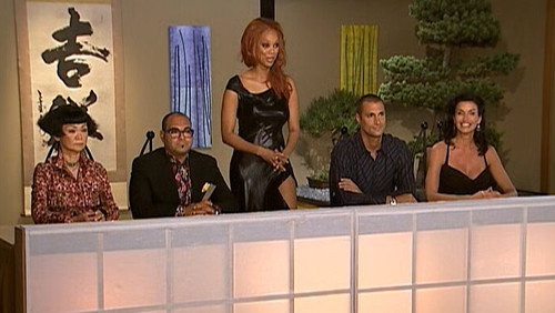 America's Next Top Model Season 3 Episode 10 - The Girl The Lionesses Are Hunting