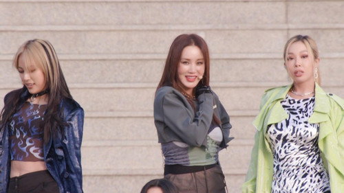 Refund Sisters (12) still