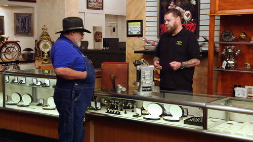 Pawn Stars Season 16 Episode 11 - He Shoots, He Pawns