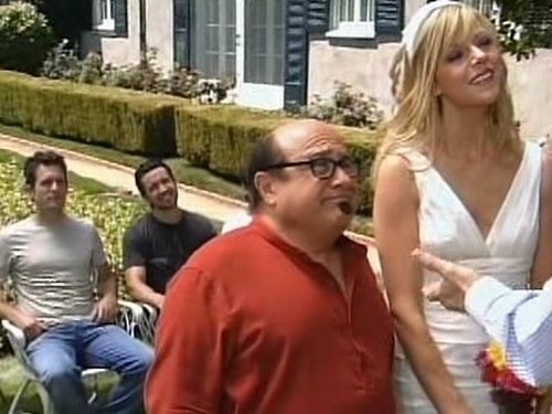 undefined Season 3 Episode 3 - Dennis and Dee's Mom Is Dead