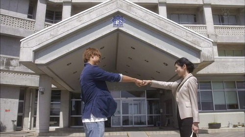 GTO Season 1 Episode 11 - Farewell, Onizuka...every single student in tears! The final great lesson!