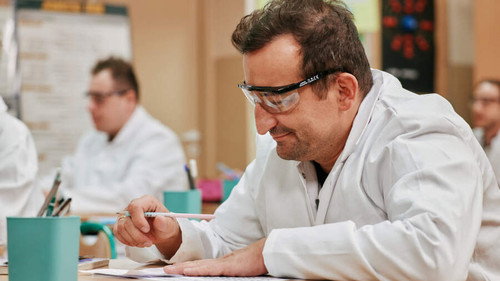 Back to school. Prawdziwy egzamin Season 1 Episode 6 - Episode 6