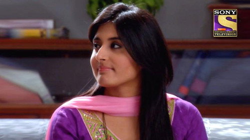 Khushi Becomes Anjalis Assisstant still
