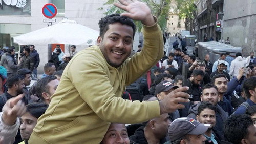 Warum? Season 1 Episode 7 - Why is Spain regularising 500,000 migrants?