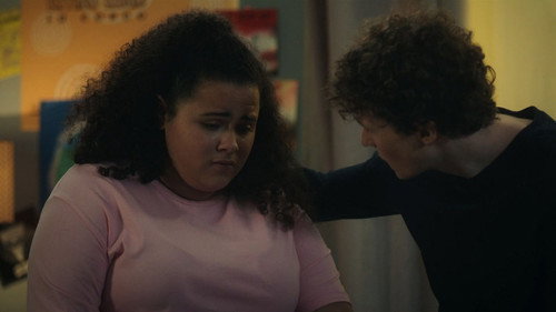 Episode 1076 still