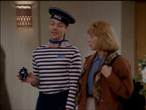 3rd Rock from the Sun Season 1 Episode 7 - Lonely Dick
