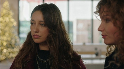 Episode 813 still