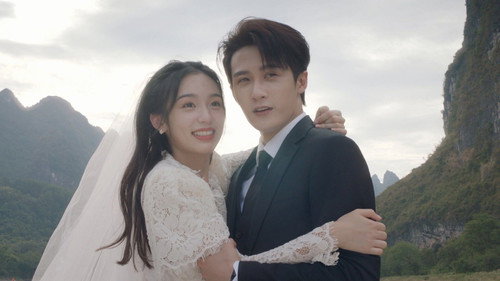If You Don’t Mind, We’ll Take the Wedding Photos Here still