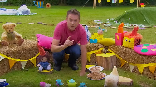 Show Me Show Me Season 5 Episode 15 - Chickens and Yellow