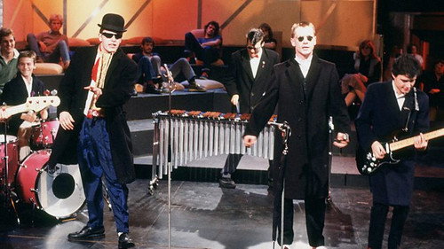 Top of the Pops Season 17 Episode 1 - Episode 1