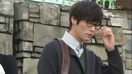 Episode 121 still