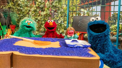 Sesame Street Season 55 Episode 17 - A Snuffy-Sized Sandwich