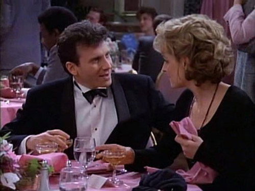Mad About You Season 1 Episode 15 - The Wedding Affair