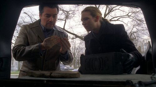 Fringe Season 3 Episode 21 - The Last Sam Weiss