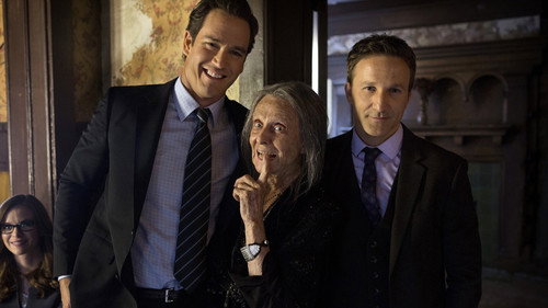Franklin & Bash Season 4 Episode 9 - Spirits in the Material World