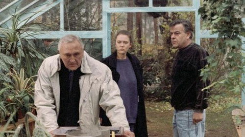 Polizeiruf 110 Season 21 Episode 5 - Das Treibhaus