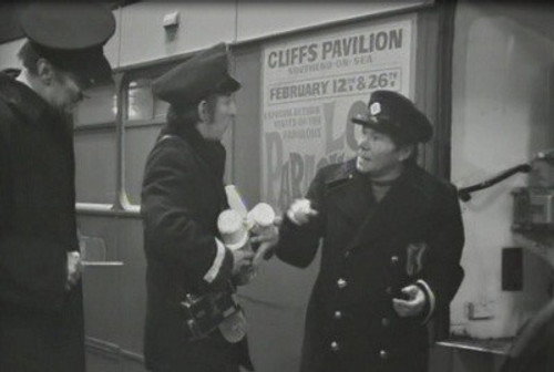 On the Buses Season 1 Episode 1 - The Early Shift