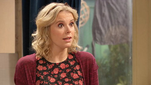 De Kotmadam Season 24 Episode 11 - Uit de kast