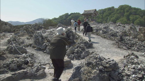 Document 72 Hours Season 5 Episode 15 - Mt. Osore: Between Life and Death