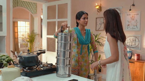 Ganga Mai Ki Betiyan Season 1 Episode 15 - Sneha sees Siddhu at Purvi's house