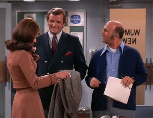The Mary Tyler Moore Show Season 2 Episode 10 - Don't Break the Chain