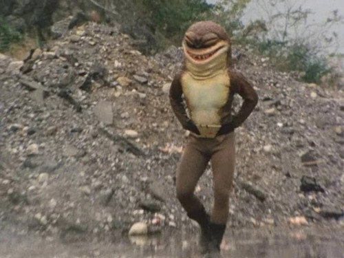 Kamen Rider Season 6 Episode 11 - Salaman Man! Escape from Hell Valley