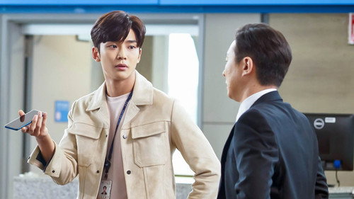 Where Stars Land Season 1 Episode 16 - You Should Be Apologizing to the Passenger