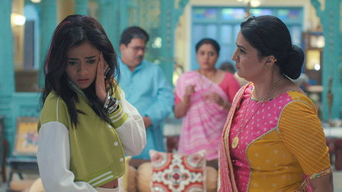 Aankh Micholi Season 1 Episode 12 - Preesha Gets Caught