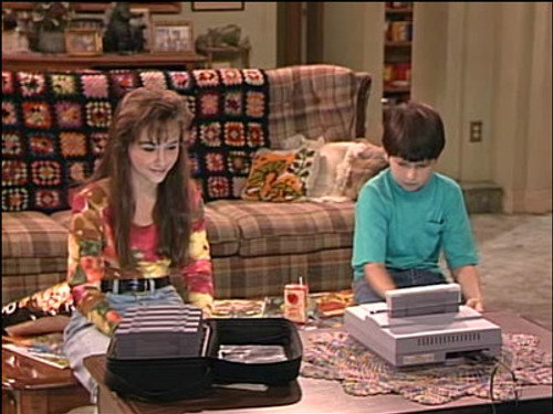 Roseanne Season 5 Episode 6 - Looking for Loans in All the Wrong Places
