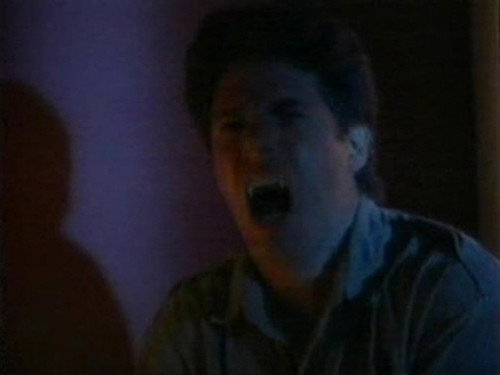 Superboy Season 2 Episode 16 - Run, Dracula, Run
