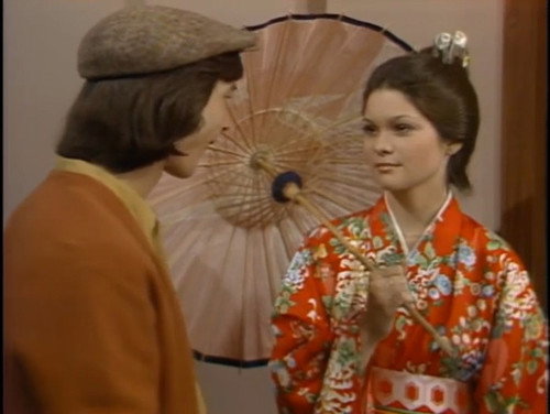 One Day at a Time Season 3 Episode 21 - Barbara the Fink