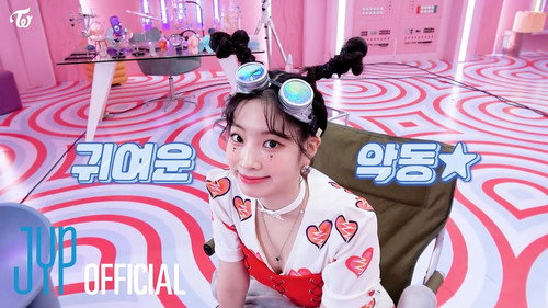 TWICE TV Season 19 Episode 4 - TWICE “SCIENTIST” M/V Behind the Scenes EP.03