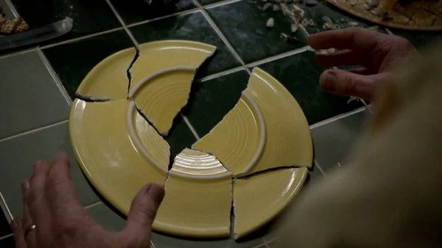 Breaking Bad Season 1 Episode 3 - ...And the Bag's in the River
