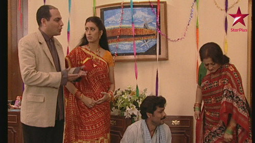 Kyunki Saas Bhi Kabhi Bahu Thi Season 1 Episode 31 - Savita Insults Tulsi